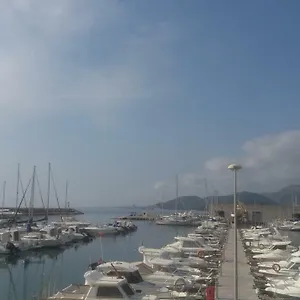 https://apartamento-primera-linea-de-mar-hospitalet-de-linfant.catalonia-hotels.com
